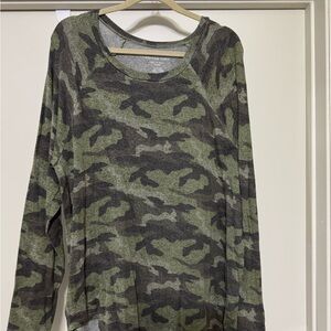 American Eagle Outfitters Green Camo Sweater